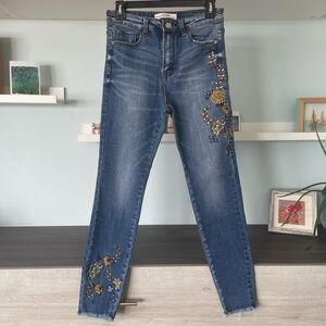 Stradivarius High-waisted Medium Blue Skinny Flower Embroidered Jeans